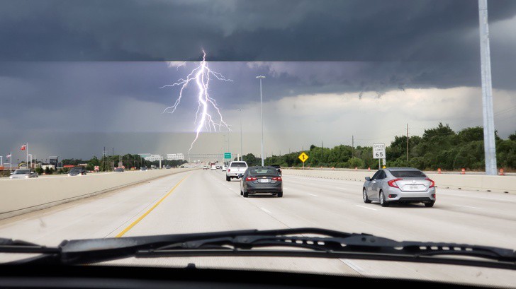 20 bức hình bắt trúng khoảnh khắc trùng hợp: từ xuất thần đến những sự cố muối mặt-17