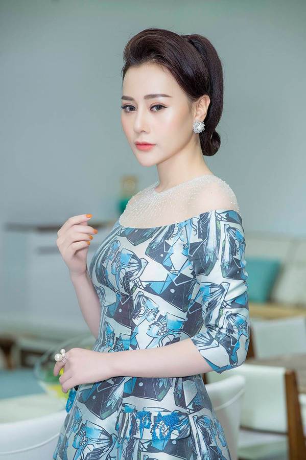 Hậu thẩm mỹ, Phương Oanh Quỳnh Búp bê tự tin khoe sắc bên Việt Anh-3