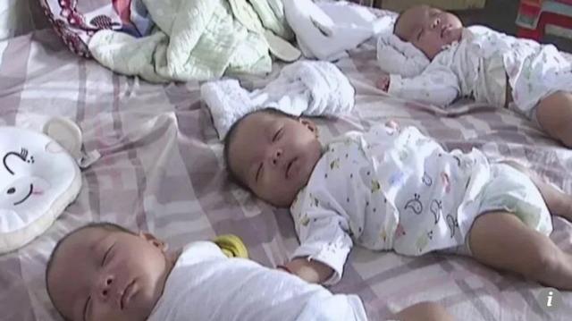 Mẹ đem 3 con sinh ba kháu khỉnh rao trên mạng, lý do đằng sau khiến ai cũng thương xót-1