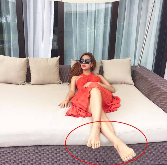 Đâu chỉ mỗi chiếc cằm xuyên vạn vật, Minh Hằng còn có một nhược điểm dù cố thế nào cũng không giấu được-2