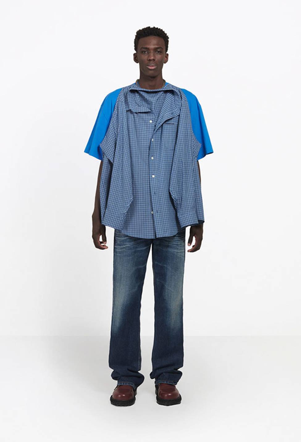 Đỏ mặt với thời trang táo bạo trên từng hạt gạo của chị em-6