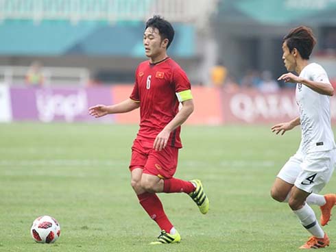 Thực hư chuyện cầu thủ Việt Nam bị thu hết điện thoại khi tới Lào đá trận mở màn AFF Cup 2018-4