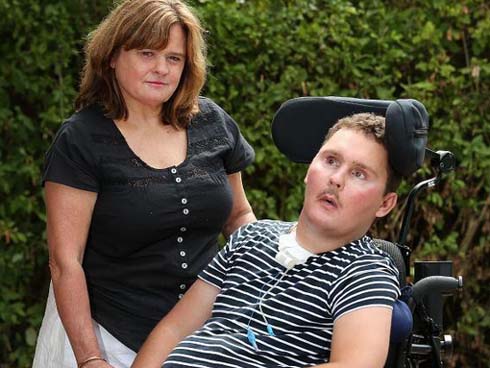 Reyes qua đời sau tai nạn giao thông, cả thế giới bóng đá khóc thương cho một kèo trái từng làm điên đảo cầu trường-9