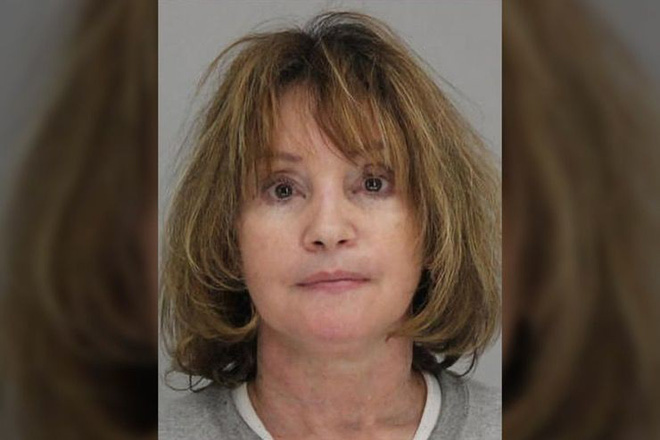 Không an tâm khi gửi con 6 tháng tuổi, bố gắn camera vào ghế ngồi, phát hiện điều đau lòng-3