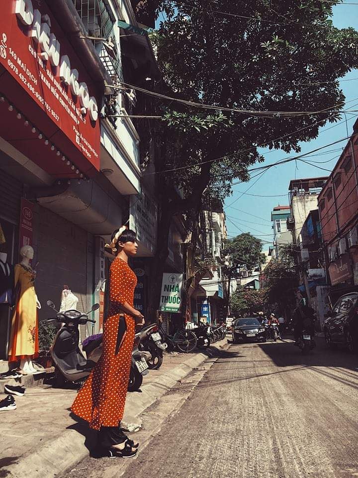 Nhóm nam sinh mặc áo dài, giả gái chụp kỷ yếu bị dân mạng chê nữ tính nhưng biết thân thế thật ai cũng thích thú-4