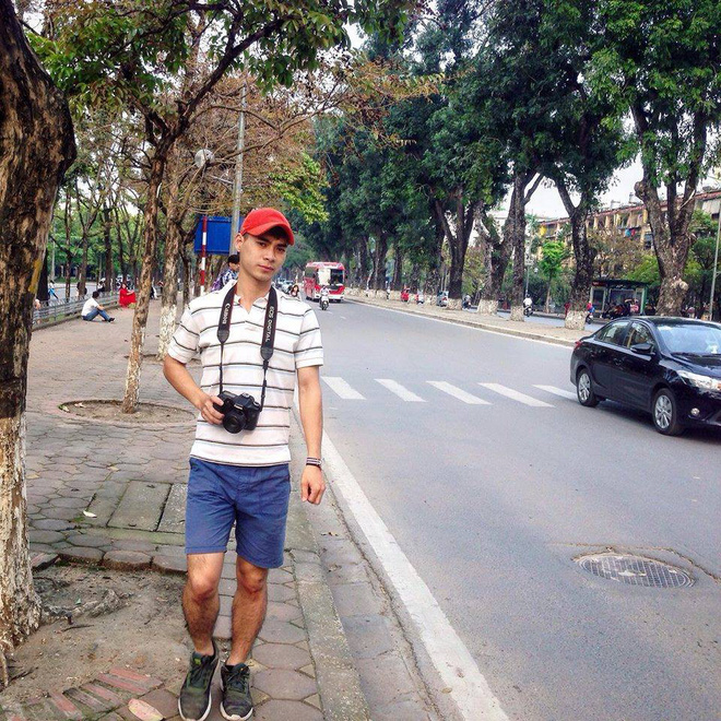 Nhóm nam sinh mặc áo dài, giả gái chụp kỷ yếu bị dân mạng chê nữ tính nhưng biết thân thế thật ai cũng thích thú-11