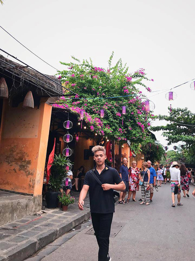 Nhóm nam sinh mặc áo dài, giả gái chụp kỷ yếu bị dân mạng chê nữ tính nhưng biết thân thế thật ai cũng thích thú-13