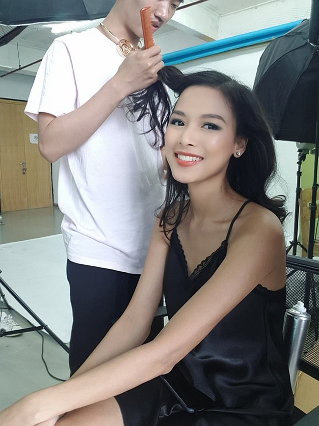 Nữ y tá sexy khiến Trung Hiếu mê mẩn được fan theo đuổi, tặng hoa liên tiếp 8 ngày-22