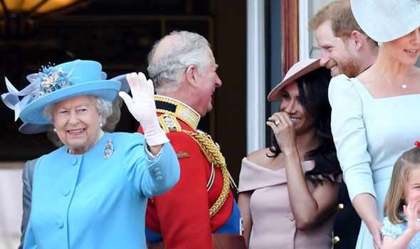 Lần đầu hé lộ lý do đặc biệt khiến Meghan được lòng bố chồng hơn cả Công nương Kate, dù làm mất lòng bà Camilla-1