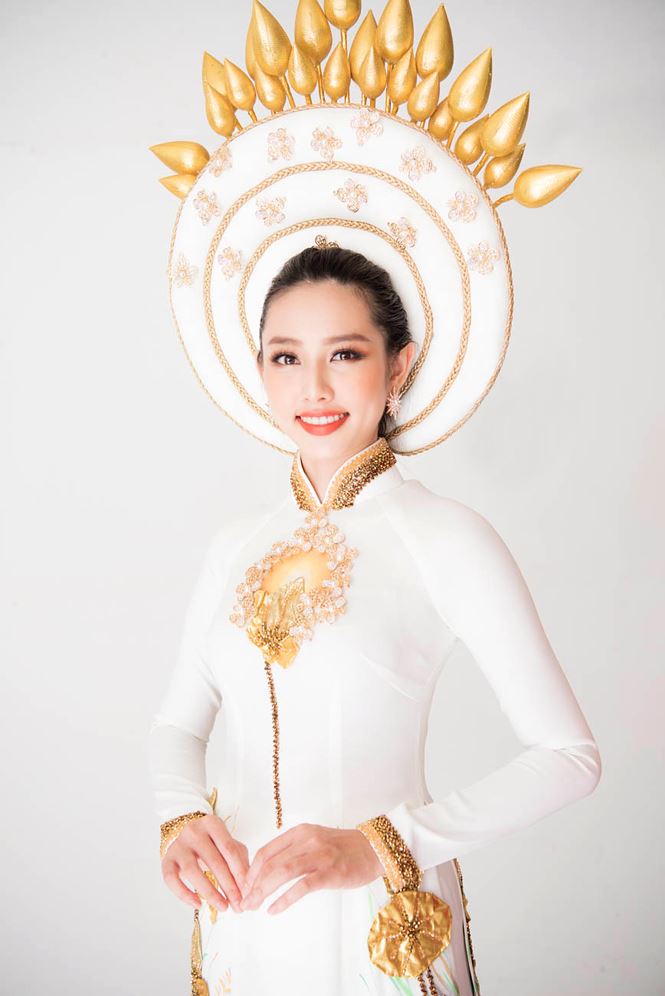 Thùy Tiên khoe vẻ đẹp nền nã với quốc phục truyền thống-6
