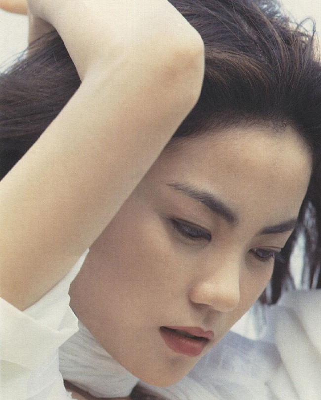 Nhìn ảnh cũ của Vương Phi đủ hiểu tại sao Tạ Đình Phong mê mẩn người tình già đến thế-6