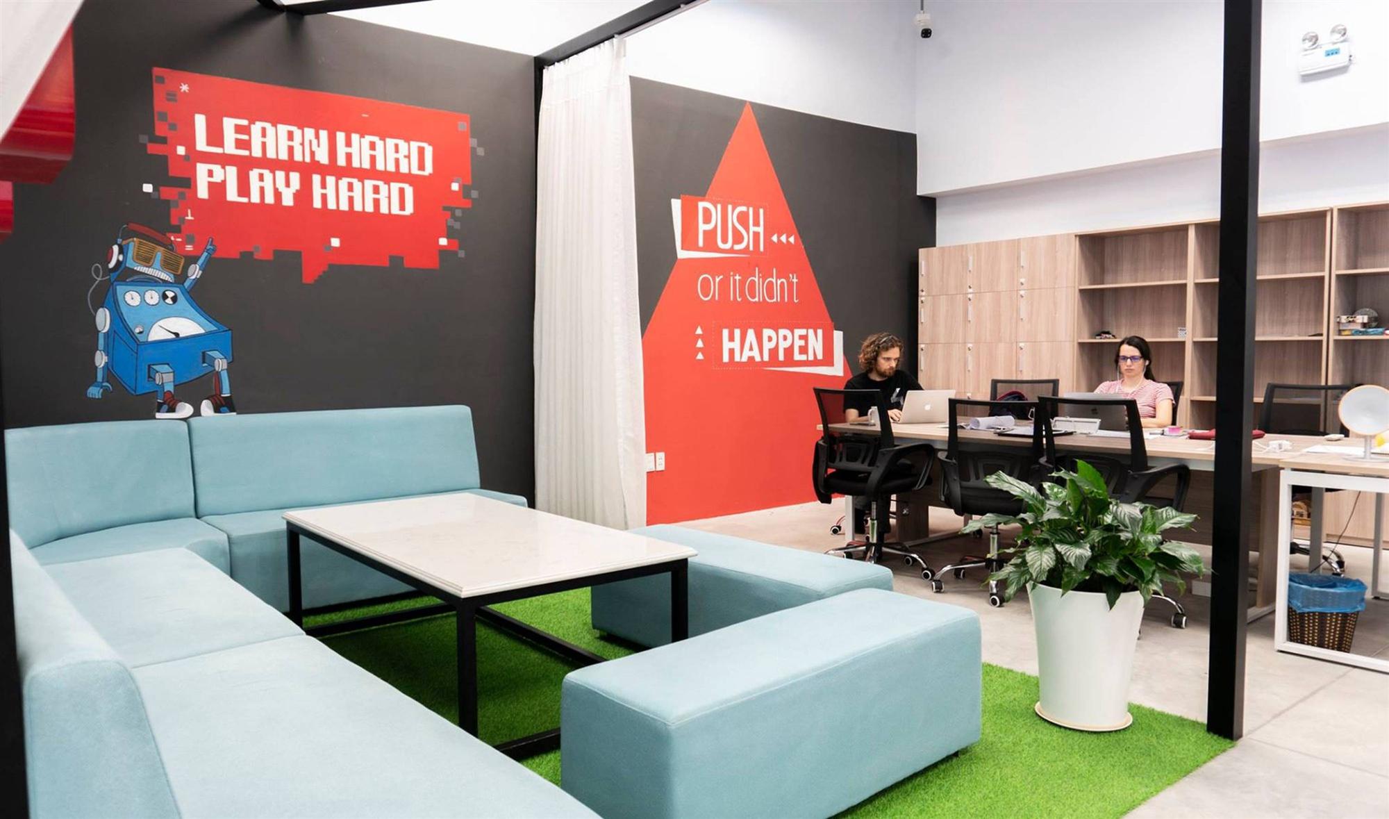 Những ngôi trường lạ nhất Việt Nam: Trường giúp học sinh cai nghiện game bằng võ Vovinam, trường lại không có giáo viên, học bằng cách chơi game-7