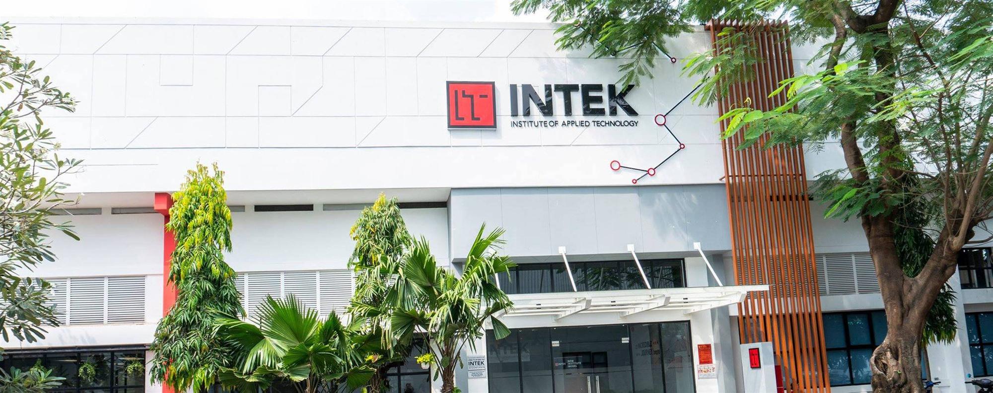 Những ngôi trường lạ nhất Việt Nam: Trường giúp học sinh cai nghiện game bằng võ Vovinam, trường lại không có giáo viên, học bằng cách chơi game-8