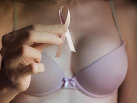 Làm việc này đều đặn mỗi tối, chị em có thể giảm 50% nguy cơ ung thư vú