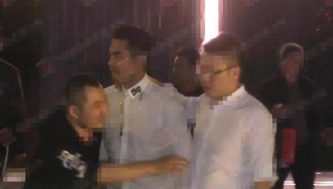 Chấn động: Lin Dan chứng nào tật nấy lại dối vợ tòm tem” người đẹp-2