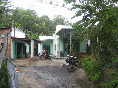 Bi kịch phía sau vụ chủ trang trại đâm chết tên trộm gà trong đêm-2