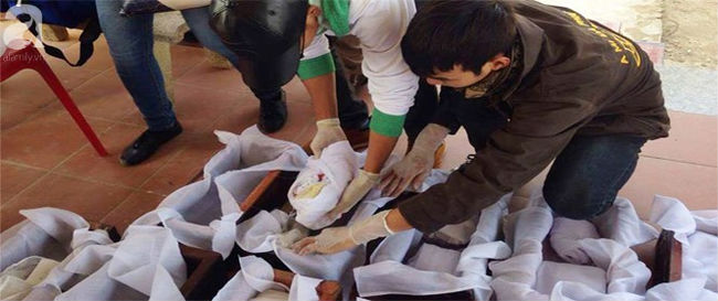 Nam sinh viên 19 tuổi kể chuyện giải cứu em bé khi người mẹ dùng thuốc kích đẻ rồi gọi điện nhờ giúp đỡ-1