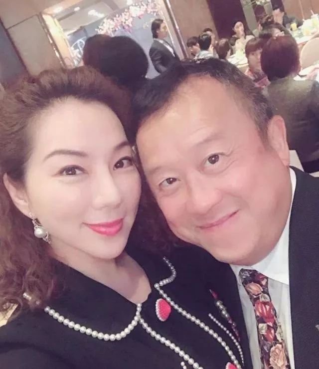 Kẻ cưỡng bức Lam Khiết Anh trong quá khứ vẫn ung dung vui vẻ giữa không khí tang thương bao trùm-5