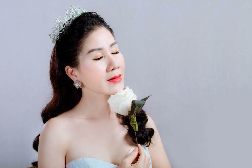 Nhan sắc của mẹ chồng 42 tuổi thích mặc đồ đôi với con dâu khiến ai nấy bất ngờ-3