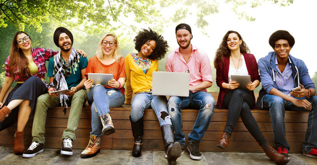 Rời đại học tôi mới nhận ra: Kẻ có tiền đồ nhất chính là người thời đi học biết ra ngoài kiếm tiền hay ít nhất mỗi năm đều cố gắng giành học bổng-2