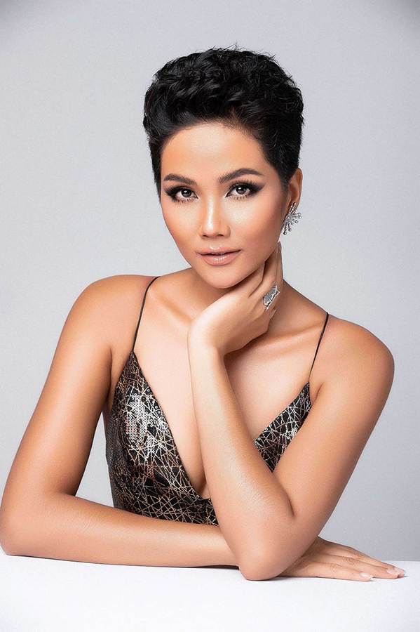 Bộ ảnh của HHen Niê gây bão trang chủ Miss Universe-2