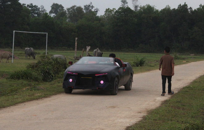 Cận cảnh siêu xe mui trần Lamborghini chờ ngày rước dâu được chế từ xe đồng nát của 9X Hà Tĩnh-14