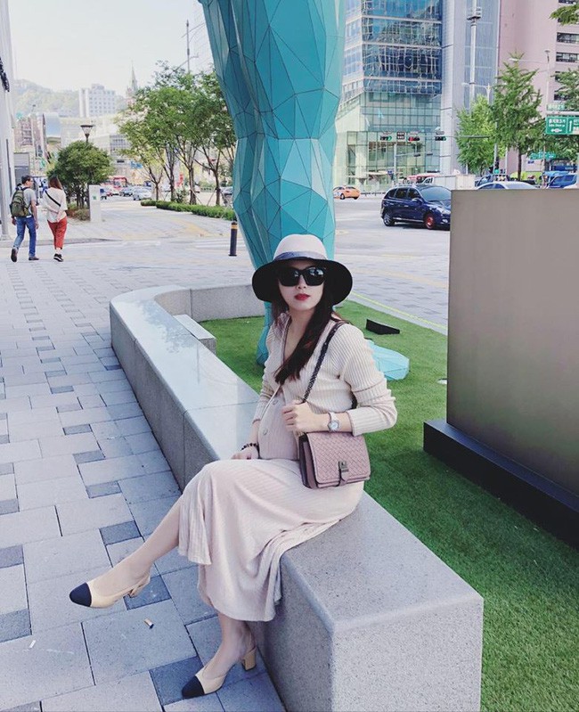 5 hot mom đình đám dù đẻ nhiều con vẫn son trẻ quyến rũ, vợ đại gia kim cương cũng lọt danh sách này-2