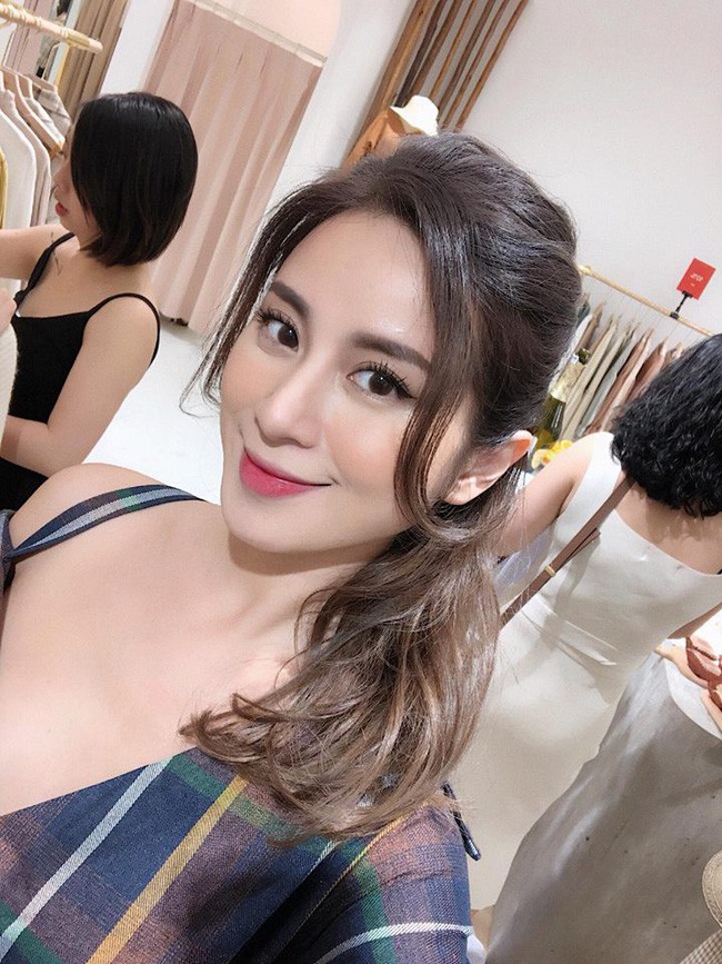 5 hot mom đình đám dù đẻ nhiều con vẫn son trẻ quyến rũ, vợ đại gia kim cương cũng lọt danh sách này-31