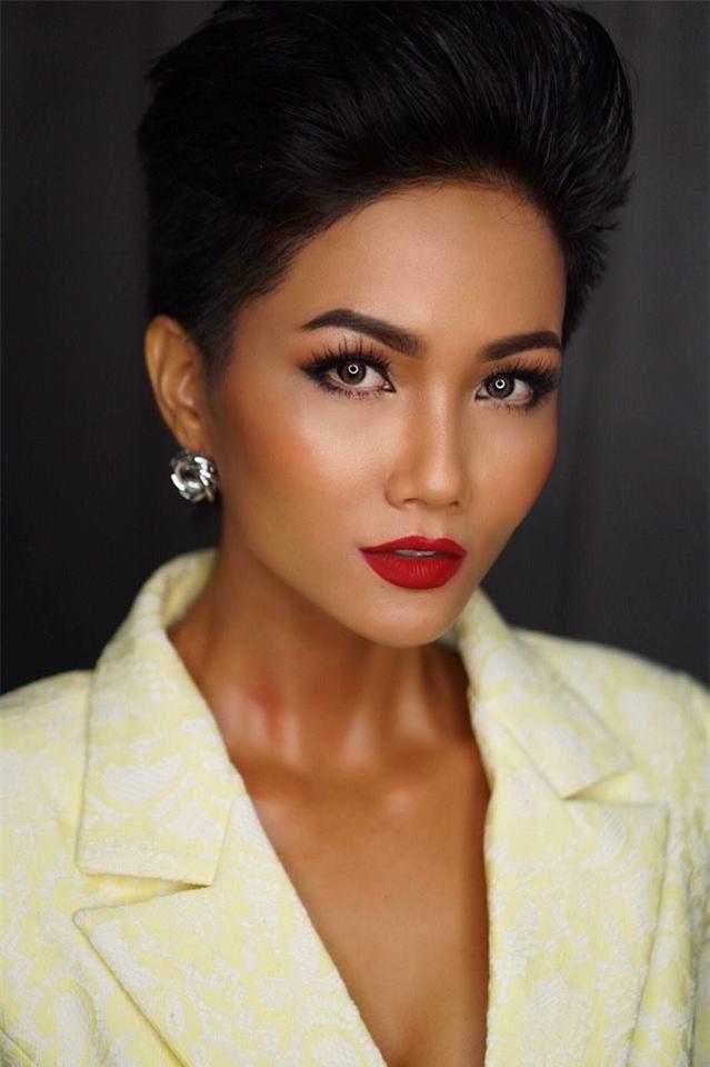 Ngoài Đỗ Mỹ Linh, HHen, hai mỹ nhân này cũng là những nàng Hậu lên đời nhờ... đổi kiểu tóc-8