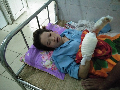 Hồi sinh từ cõi chết, mẹ 9x xinh đẹp bị chồng thiêu sống giờ khao khát kiếm tiền nuôi con-10