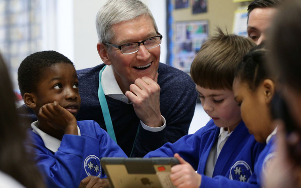 Tim Cook nhắn nhủ học sinh, sinh viên toàn thế giới: Học ngôn ngữ này còn quan trọng hơn cả tiếng Anh!-1