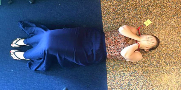 Dở khóc dở cười khi trang phục bỗng hòa quyện vào cảnh nền xung quanh, biến những người này thành ninja bất đắc dĩ-2