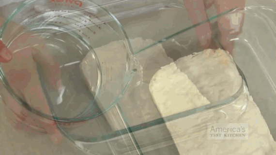 Trước khi rán đậu phụ hãy ngâm vào thứ nước này, thành phẩm vàng ươm ngon tuyệt-1