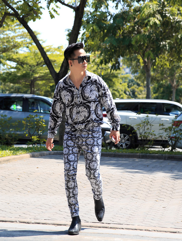 Ra viện sau sinh, Diệp Lâm Anh chất chơi hết phần thiên hạ - Sơn Tùng M-TP chuyển sang phong cách shipper-11