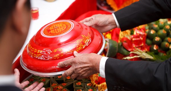 Nhà trai đỏ mặt bỏ về sau lời thách cưới của nhà gái-1