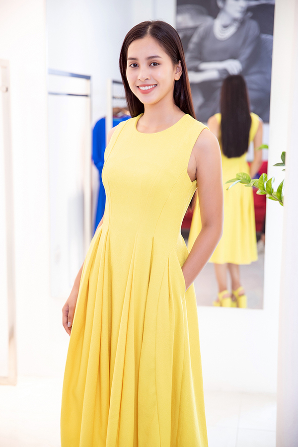 Choáng với số lượng giày và quần áo mà hoa hậu Tiểu Vy mang đi thi Miss World-9