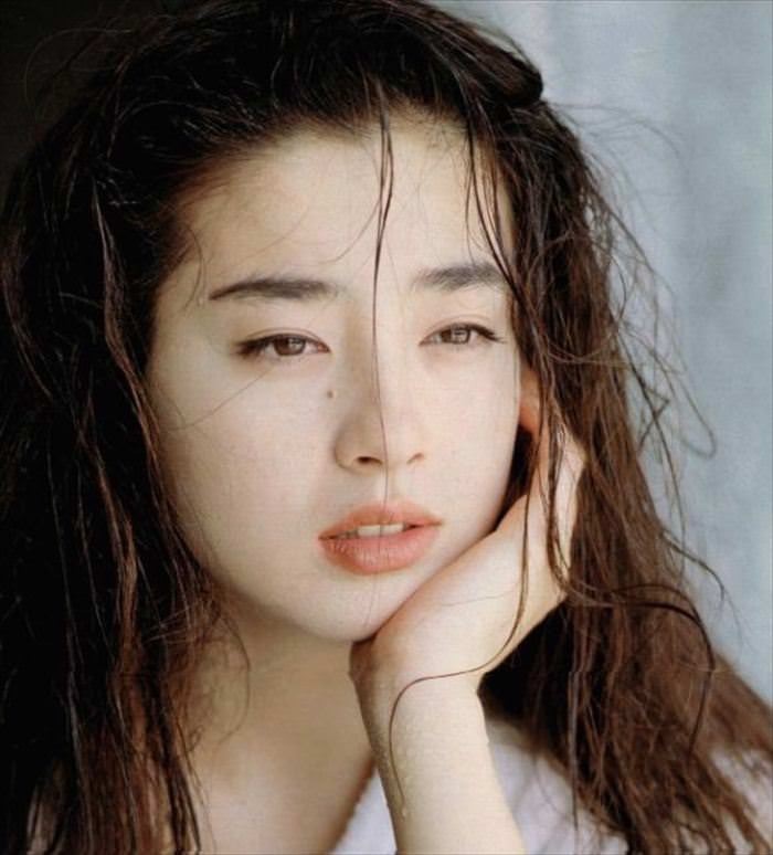 Đời đáng thương của ngọc nữ” Nhật Bản: Bị mẹ ruột thao túng cả cuộc đời, ép chụp ảnh khỏa thân, hôn nhân đổ vỡ đến mức phải tự tử-7