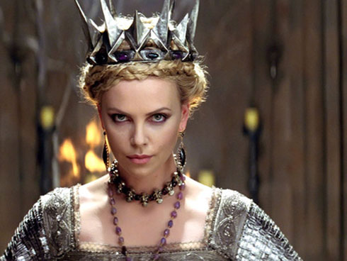 Lấy vua già bất lực, Hoàng hậu trẻ hàng đêm tiếp hàng chục đàn ông trong hậu cung trước khi nhận kết cục thảm thương-4