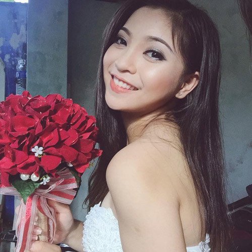 Bạn gái Quang Hải diện áo tắm, khoe thân hình nóng bỏng-2