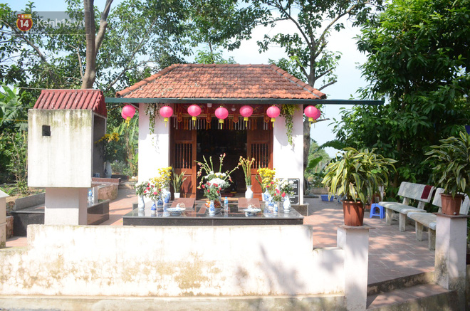 Những câu chuyện đau lòng quanh 5 ngôi mộ vô danh và miếu thờ 2 cô gái chết trẻ ở bãi sông Hồng-4