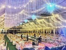 Xôn xao rạp cưới "khủng" được trang hoàng lộng lẫy trị giá hơn 800 triệu, dùng 100% hoa tươi ở Vĩnh Phúc Xôn xao rạp cưới "khủng" được trang hoàng lộng lẫy trị giá hơn 800 triệu, dùng 100% hoa tươi ở Vĩnh Phúc