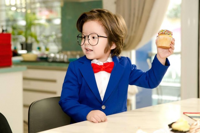 Soái ca nhà Elly Trần hóa thân thành thám tử lừng danh Conan vẫn đáng yêu như thiên thần-3