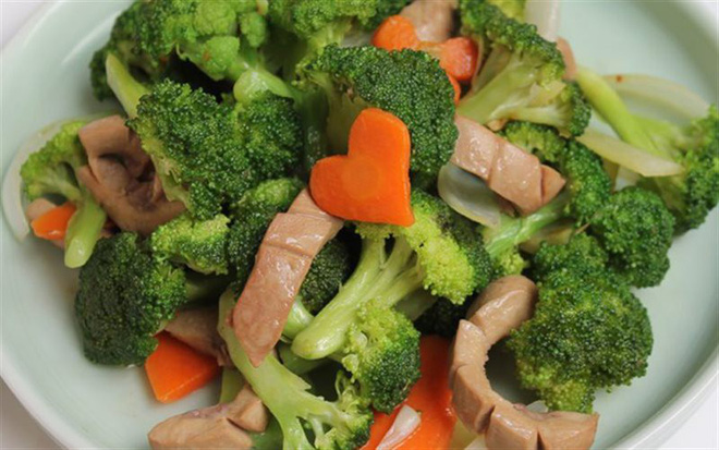 Bữa trưa ảnh hưởng lớn đến sức khỏe và tâm trạng: 2 sai lầm nguy hiểm có thể bạn cũng mắc-4