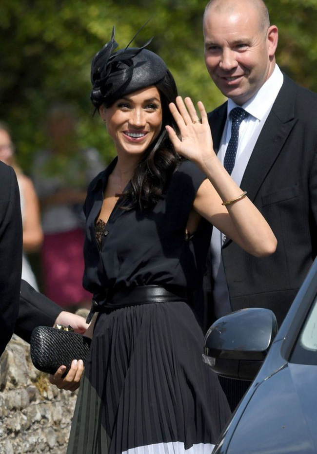 Những khoảnh khắc kém duyên, thiếu tinh tế bị ném đá của thành viên Hoàng gia Anh cho thấy làm Hoàng tử, Công chúa còn khổ hơn cả thường dân-13