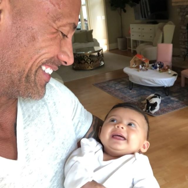 Nổi tiếng và vô cùng bận rộn nhưng ngôi sao Hollywood vẫn ưu tiên hàng đầu cho việc dành thời gian cho con-7