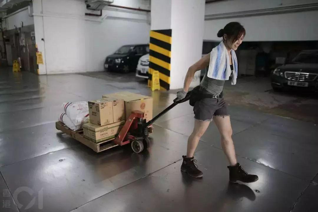 Chuyên bốc vác cửu vạn, hotgirl xinh đẹp kiếm hơn 50 triệu đồng/tháng-3