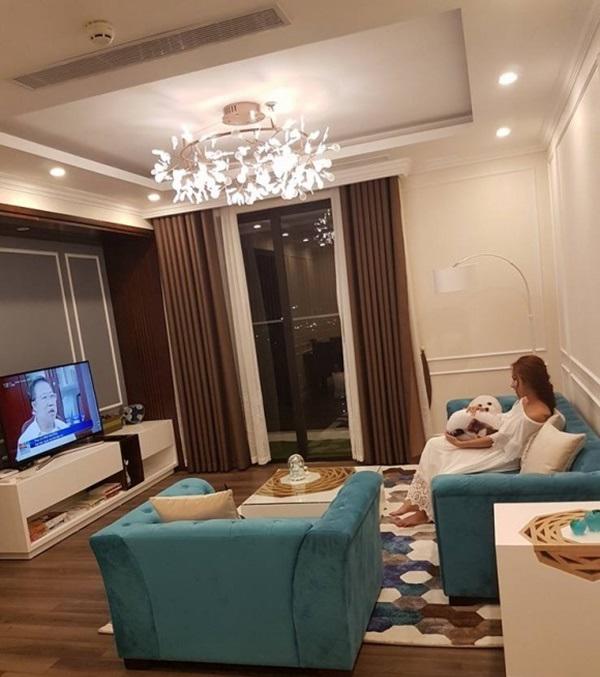 Số phận những bà mẹ đơn thân showbiz Việt: Kẻ chanh xả” ngút ngàn, người chật vật thuê nhà 24m2-10