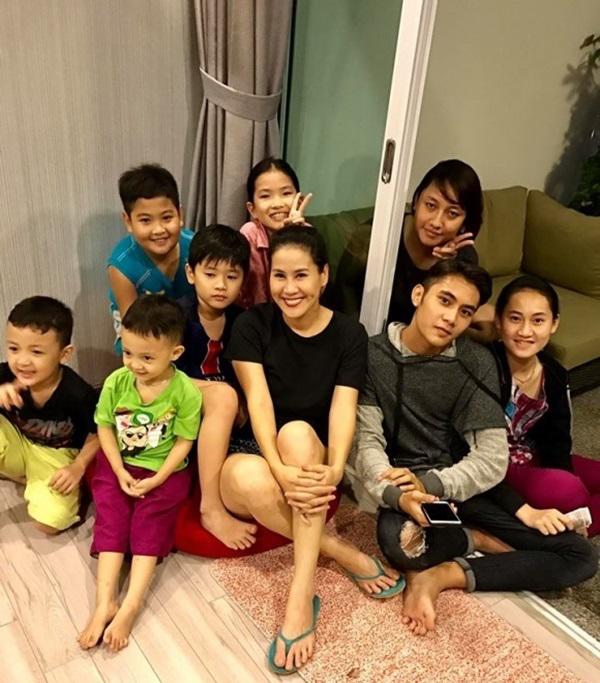 Số phận những bà mẹ đơn thân showbiz Việt: Kẻ chanh xả” ngút ngàn, người chật vật thuê nhà 24m2-16