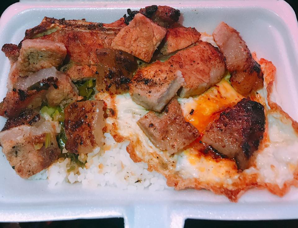 Người ta trổ tài nấu nướng khéo như đầu bếp còn Hari Won thì chỉ thấy ăn thủng bát thủng đĩa thế này đây!-14