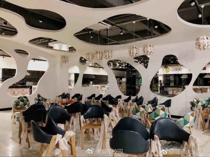 Top căng tin sang như khách sạn 5 sao, cứ tưởng nằm ở trường con nhà giàu, dành cho cậu ấm cô chiêu nhưng sự thật sẽ khiến bạn bất ngờ-12